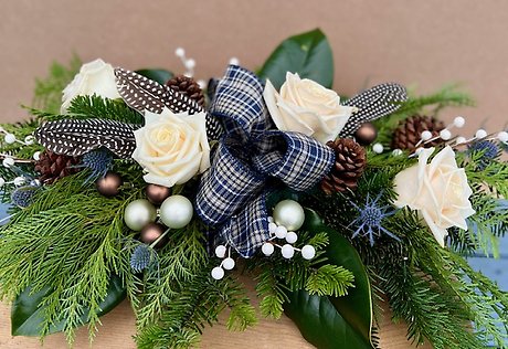 Highland Holidays Centerpiece