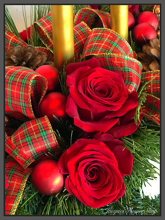 JQ Holiday Traditions Centerpiece