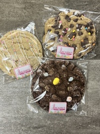 Thumbprints Cadbury Egg Brownie