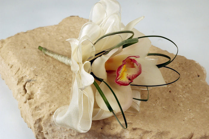 JQW White Cymbidium Nosegay Bouquet